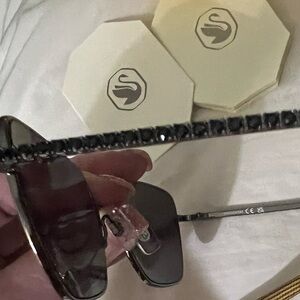 COPY NWOT Swarovski black jeweled sunglasses